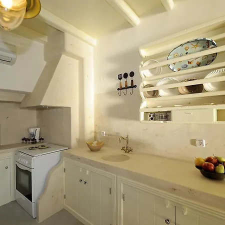 Tsakanos Traditional Sirma